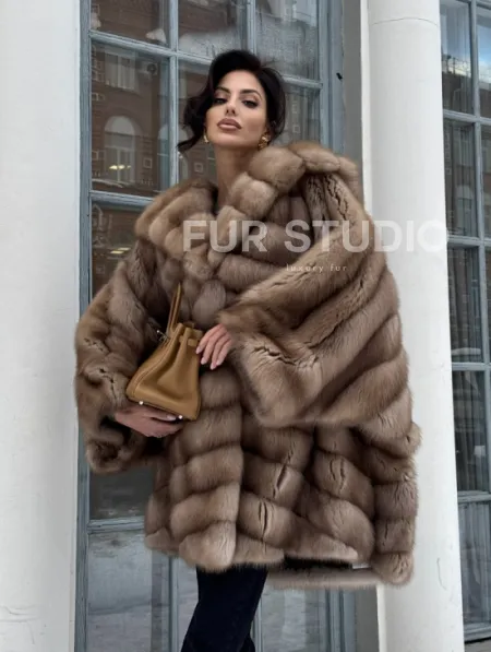 Шуба из меха куницы «летучая мышь» - фото 11