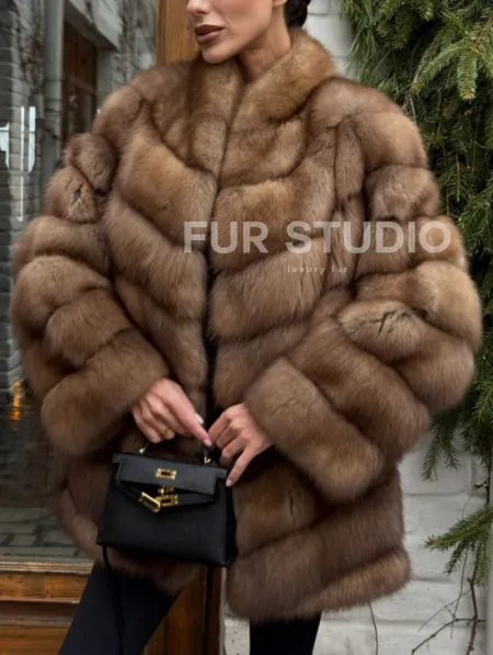 Полушубок из куницы с воротником V-образным - фото 1