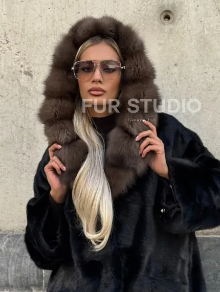 Черный норковый полушубок с капюшоном куница - фото 3