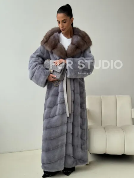 Голубая норковая шуба с капюшоном куницы - фото 6