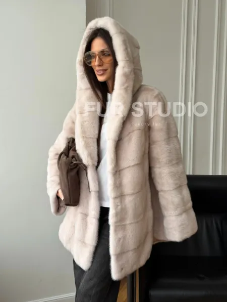 Норковая шуба с капюшоном -  