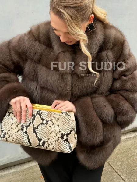 Меховой жакет из куницы - фото 7