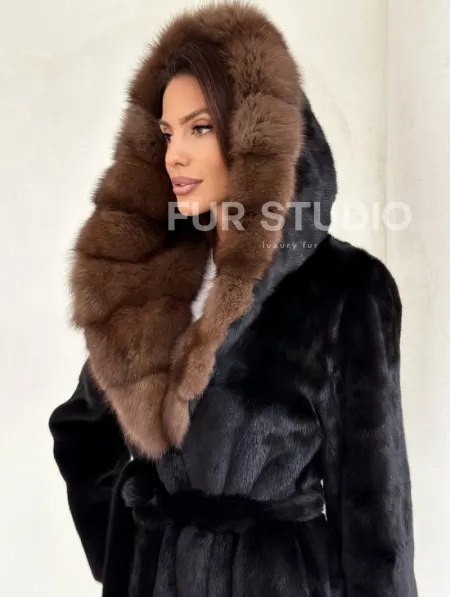 Черная шуба в роспуск с капюшоном соболь - фото 9