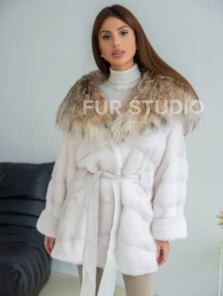 Шуба-пончо из меха норки с капюшоном из рыси - фото 3