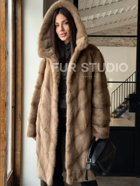 Норковая шуба с капюшоном - цвет пастель - фото 7