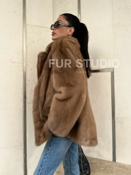 Женский норковый жакет в песочном цвете - фото 8