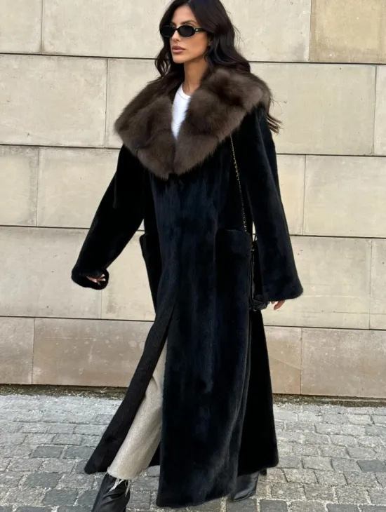 Шуба из норки Saga furs с капюшоном куницы, цельный мех - TOTAL BLACK - фото 0