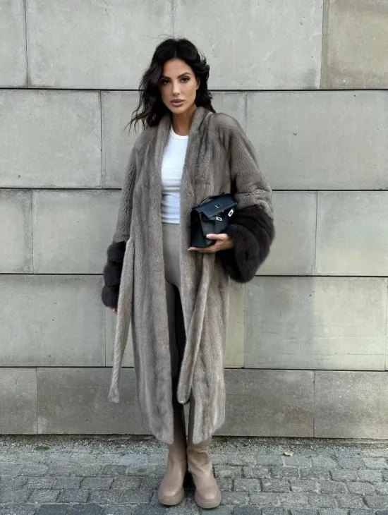 Шуба кимоно из меха норки Vintage Grey рукава с отделкой из куницы - фото 10