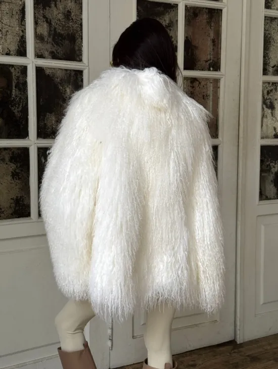Шуба из меха ламы PREMIUM COLLECTION, английский воротник - фото 2