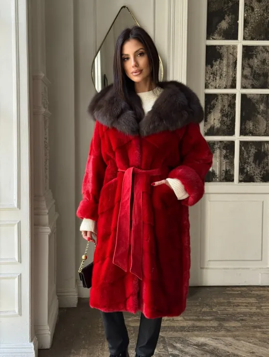 Красное меховое кимоно из аукционной норки с капюшоном куница - фото 6