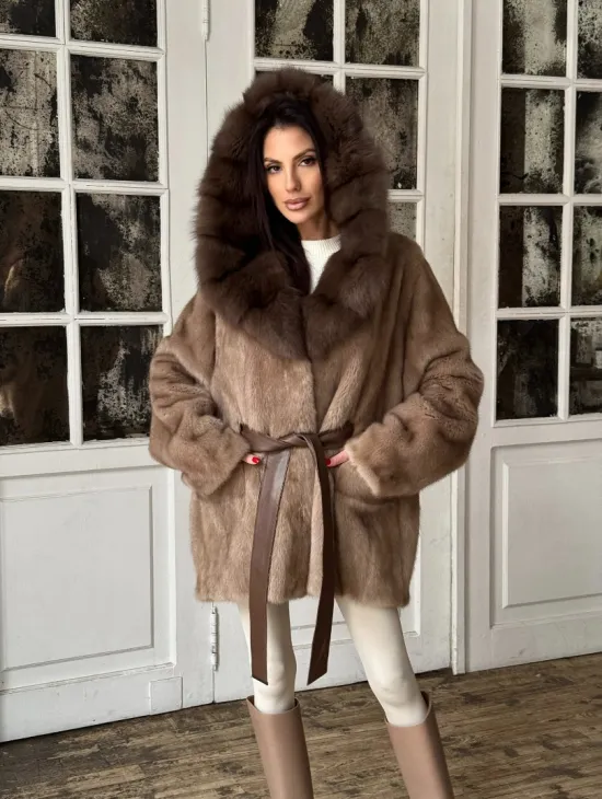 Полушубок кимоно из меха норки Almond с капюшоном куница - фото 7