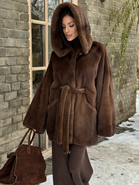 Шуба летучая мышь мех NAFA с капюшоном - цвет соболь - фото 2