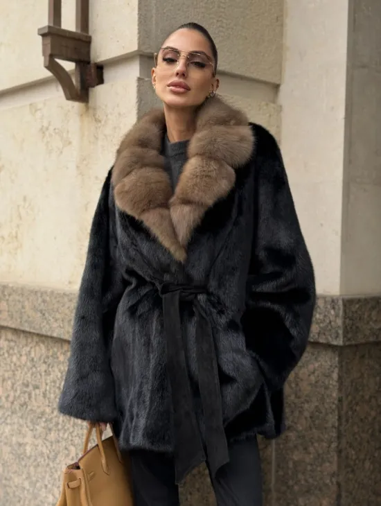 Черный норковый полушубок - кимоно с воротником из меха куницы - фото 10