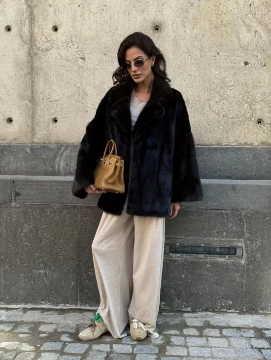 Норковая шуба в цвете махагон - фото 11