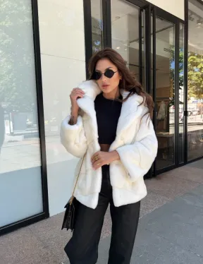 Белая короткая норковая шуба - фото 3