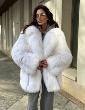 Шуба из белой арктической лисы - фото 0
