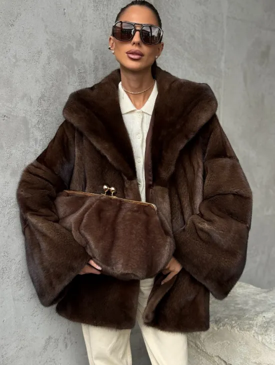 Норковый полушубок с капюшоном - цвет коричневый - фото 4