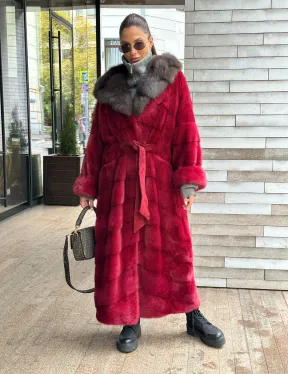 Длинная норковая шуба с капюшоном куница - фото 0