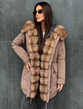 Женский пуховик с мехом куницы - фото 0