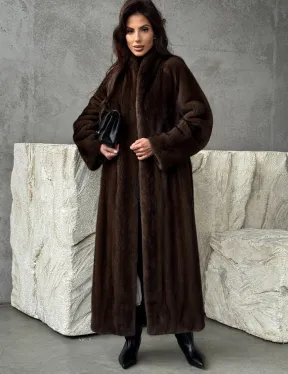 Пальто из норки с V-образным воротом - фото 5
