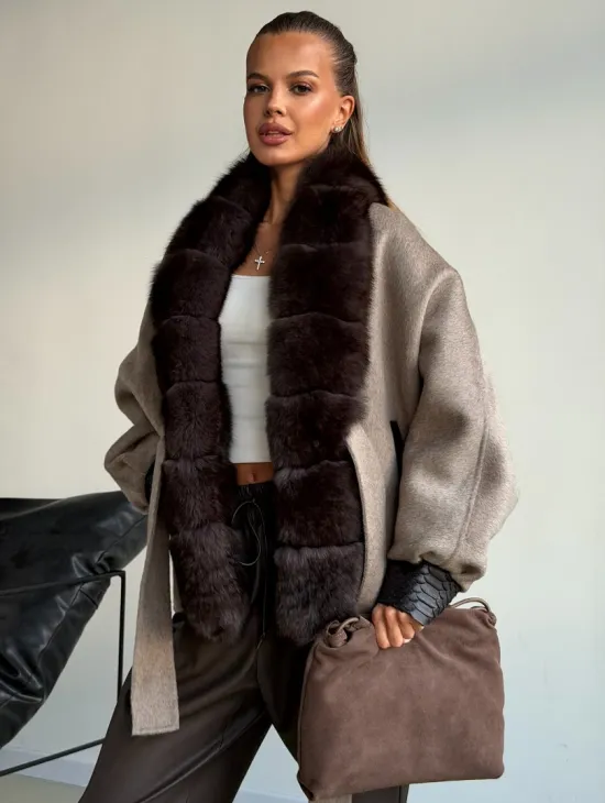 Пальто с мехом финского песца - фото 0