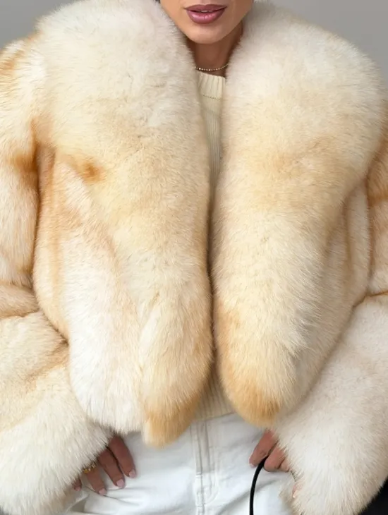 Шуба короткая из меха финского песца - фото 1