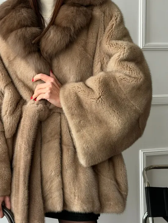 Pastel шуба летучая мышь - воротник куница - фото 2