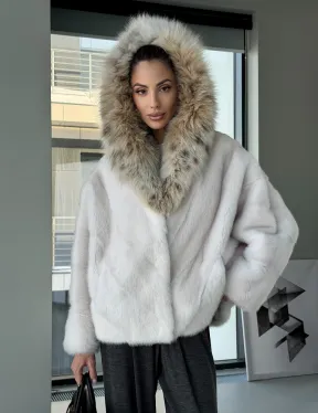 Белое норковое пончо-шуба с капюшоном из рыси - фото 13