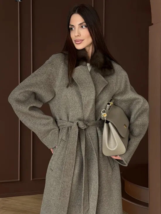 Пальто с воротником из соболя - фото 7