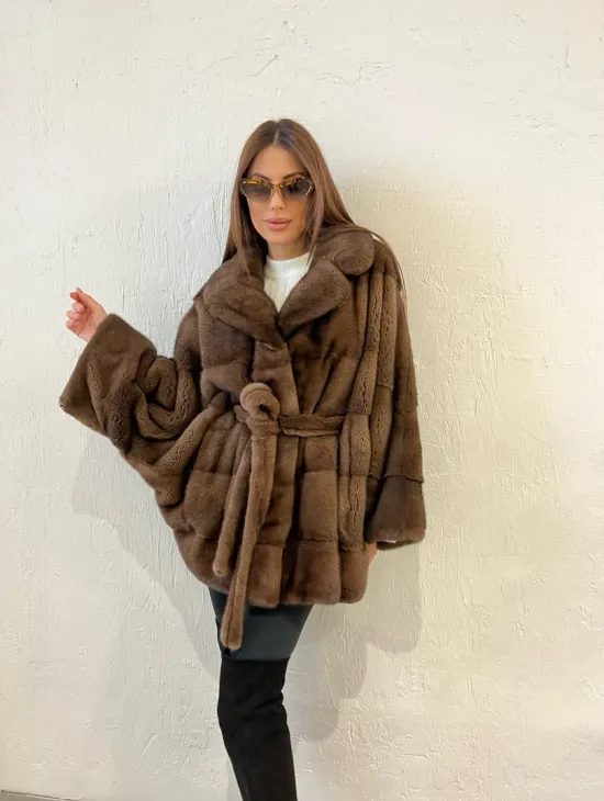 Пончо - шуба из плюшевой североамериканской норки цвет соболь - фото 5