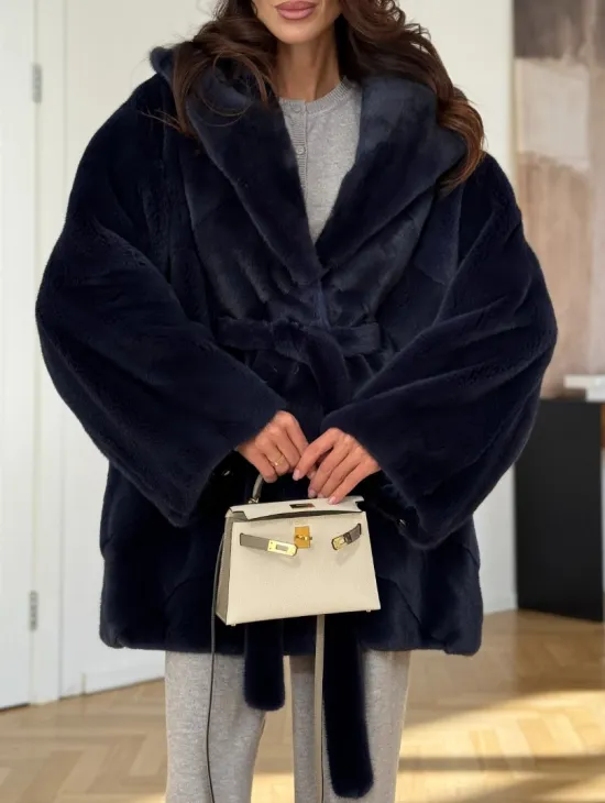 Шуба летучая мышь с капюшоном цвет аквамарин - паркетная раскладка - фото 3