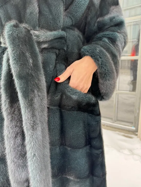 Шуба - кимоно мех аукционная норка с капюшоном куница - цвет черный изумруд - фото 1