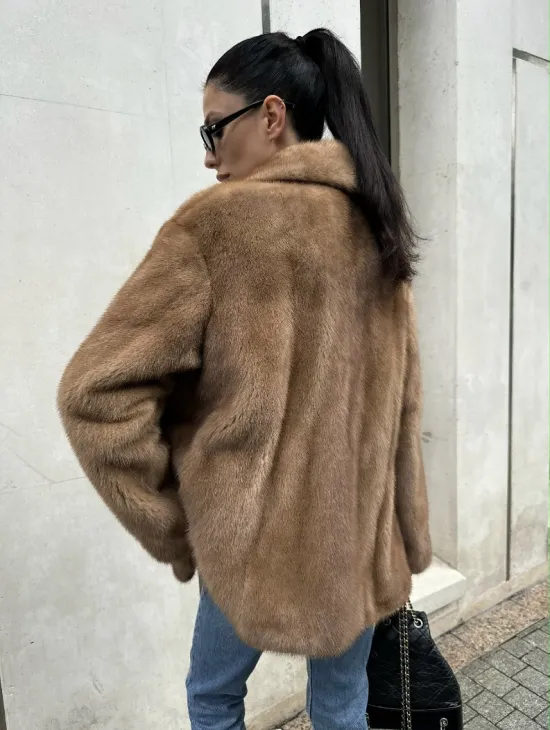 Женский норковый жакет в песочном цвете - фото 6